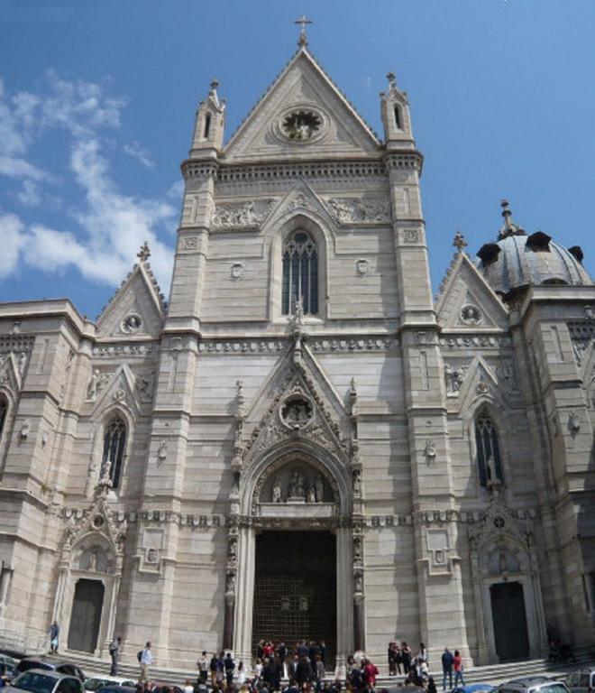 Case Vacanze " Il Duomo" Napoli Zimmer foto